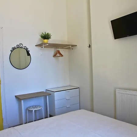 Elandra Hotel