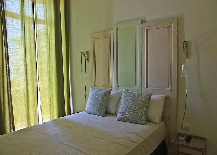 Elandra Otel