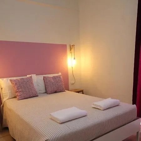 Elandra Hotel *